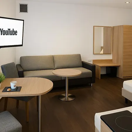 Zum Treppche Garni Hotel 3*